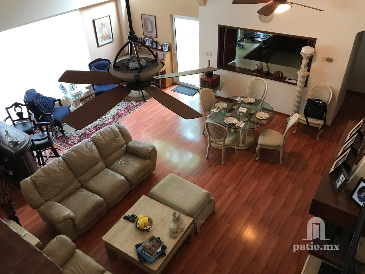Frente al Club Campestre — casa de un nivel con doble altura, mezzanine y jardín — foto 13