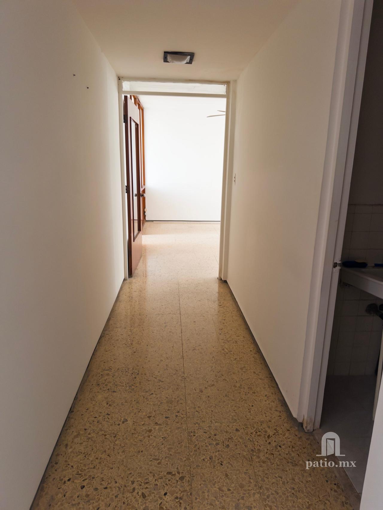 Planta alta de oficinas en el centro, con entrada propia — foto 13