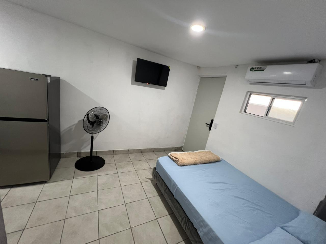 Habitación sencilla en renta — Hospedaje Flores Magón (Habitación sencilla), Flores Magón 1274, Cd. Victoria — foto 1