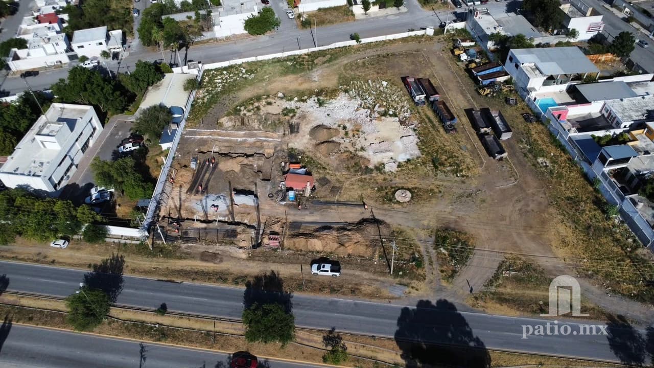 Terreno comercial sobre Portes Gil — foto 1