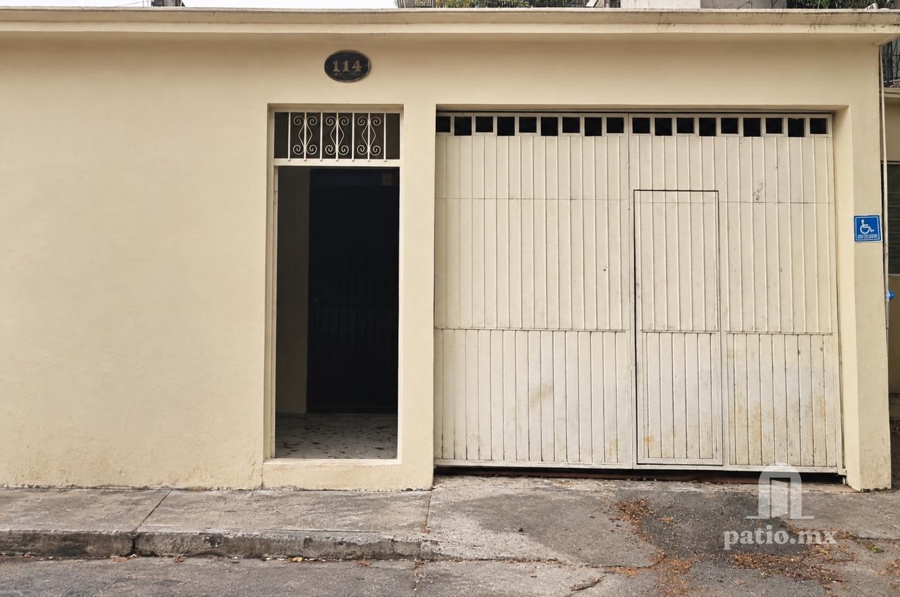 Casa de 2 recámaras con cochera en Las Flores
