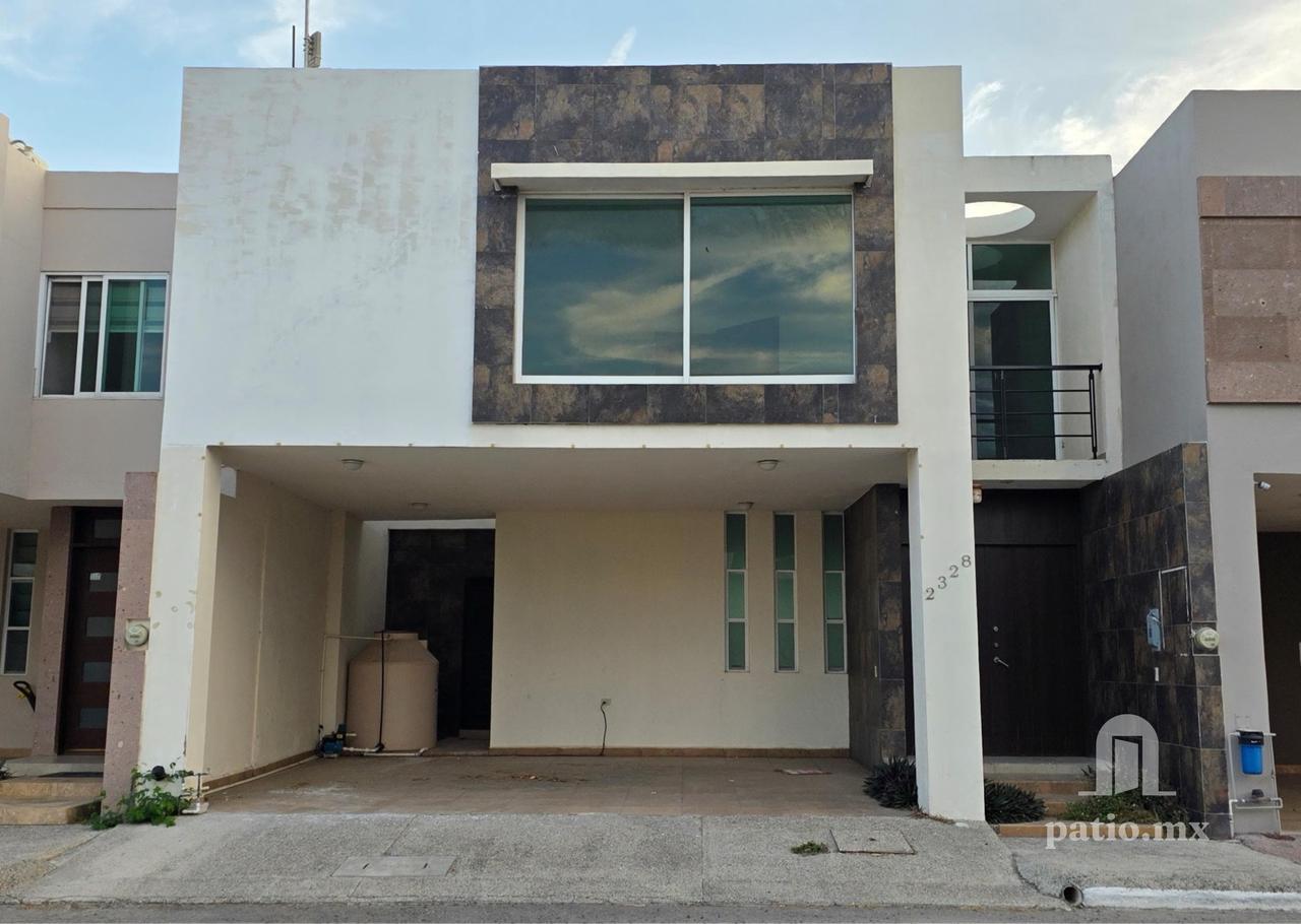 CASA EN FRACC LOS CRISTALES