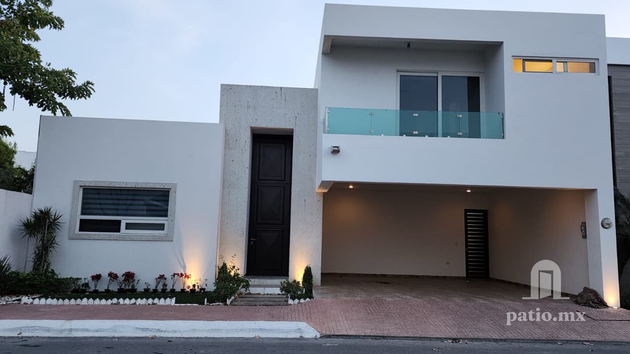 CASA EN FRACC LA SALLE
