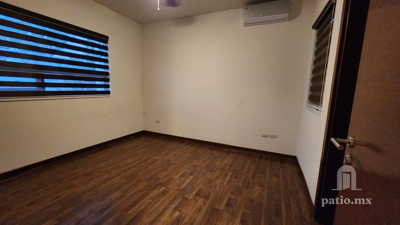 CASA EN FRACC LA SALLE — foto 12